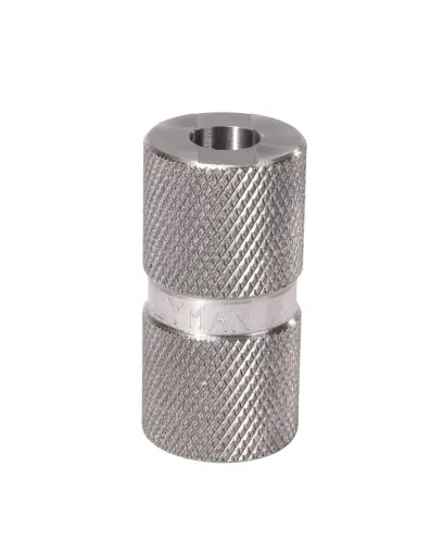 Chroń siebie i swoją broń. W celu osiągnięcia najwyższego stopnia bezpieczeństwa i celności polecamy użycie sprawdzianu w łuskach butelkowych, gdzie po formowaniu konieczne jest sprawdzenie właściwej przestrzeni między czołem zamka a dnem łuski.